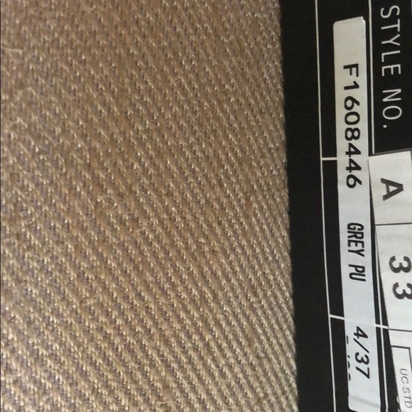 New/never worn grey  misguided boots - Picture 5 of 7